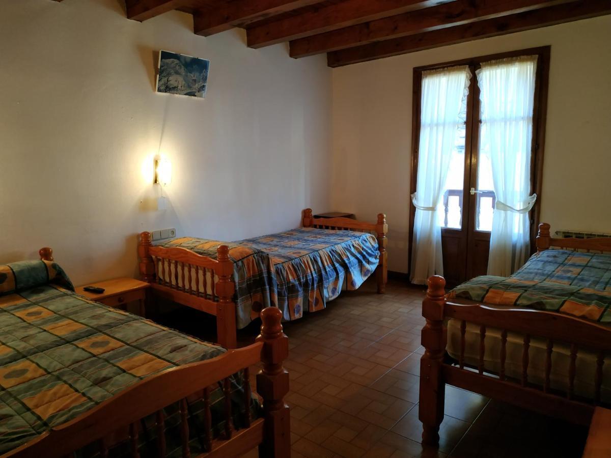 Pension casat Salardú Esterno foto